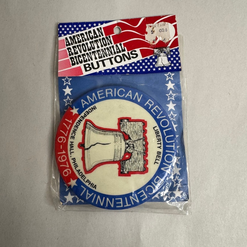 Vintage 1976 American Revolution Bicentennial Liberty Bell Pin Button NG Slater